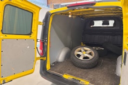 keltainen Mercedes-Benz Vito 2015 kuva 17.