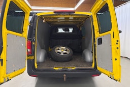 keltainen Mercedes-Benz Vito 2015 kuva 18.