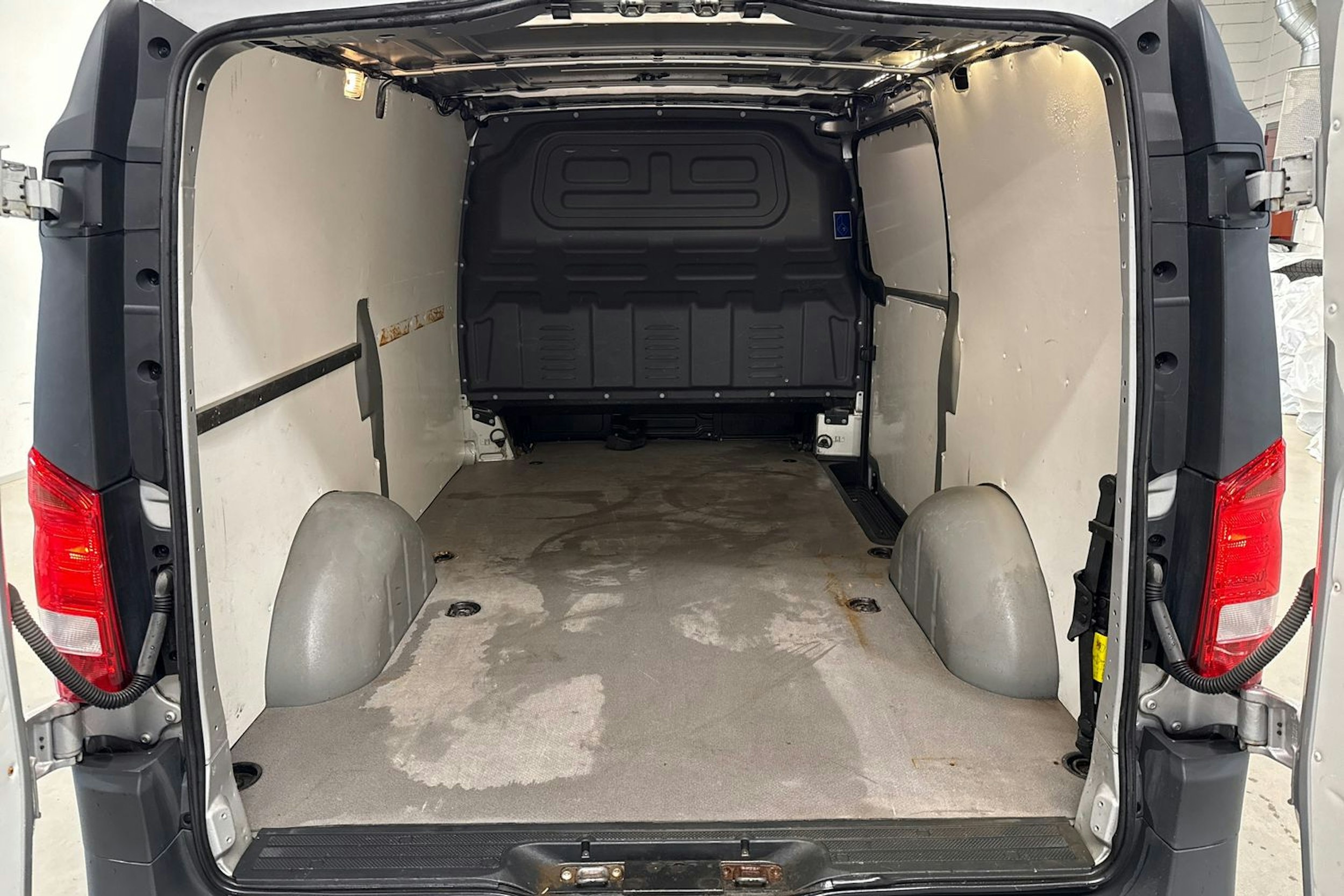 Harmaa Mercedes-Benz VITO 2015 kuva 14.