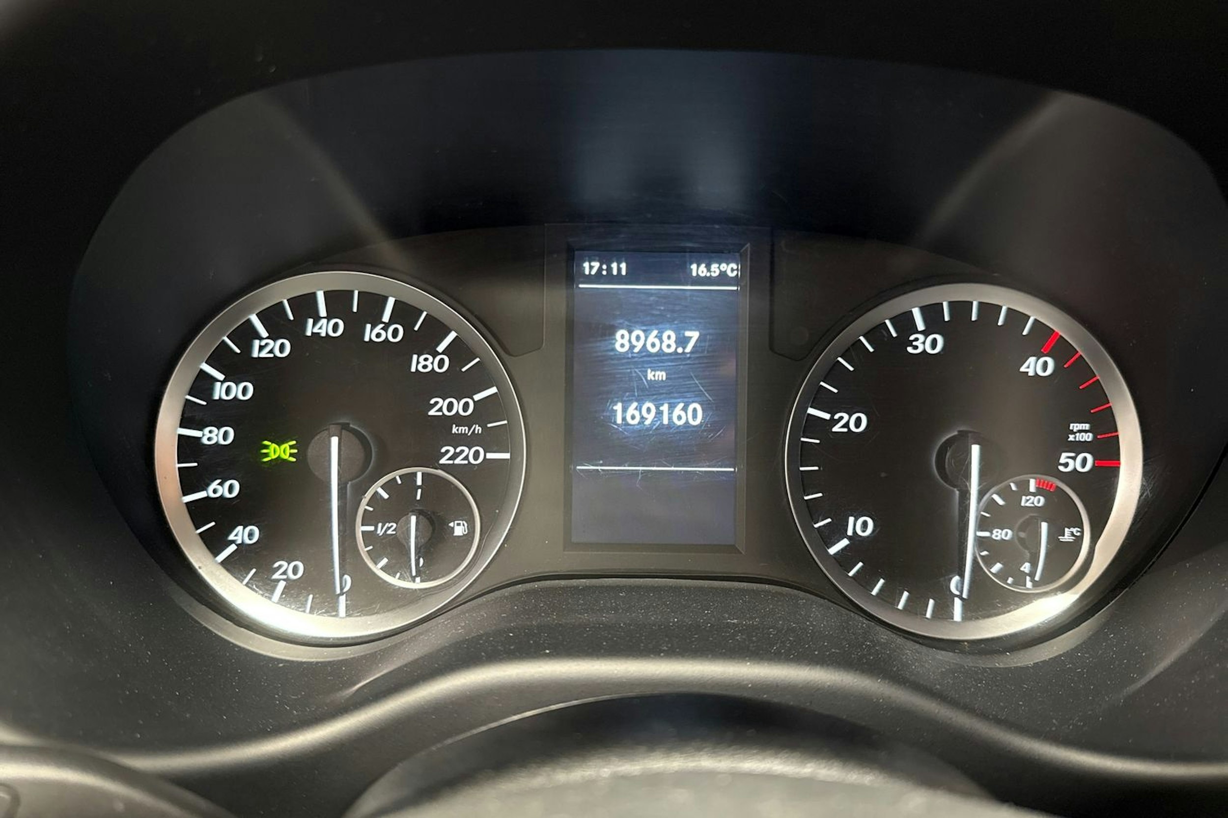 Harmaa Mercedes-Benz VITO 2015 kuva 20.