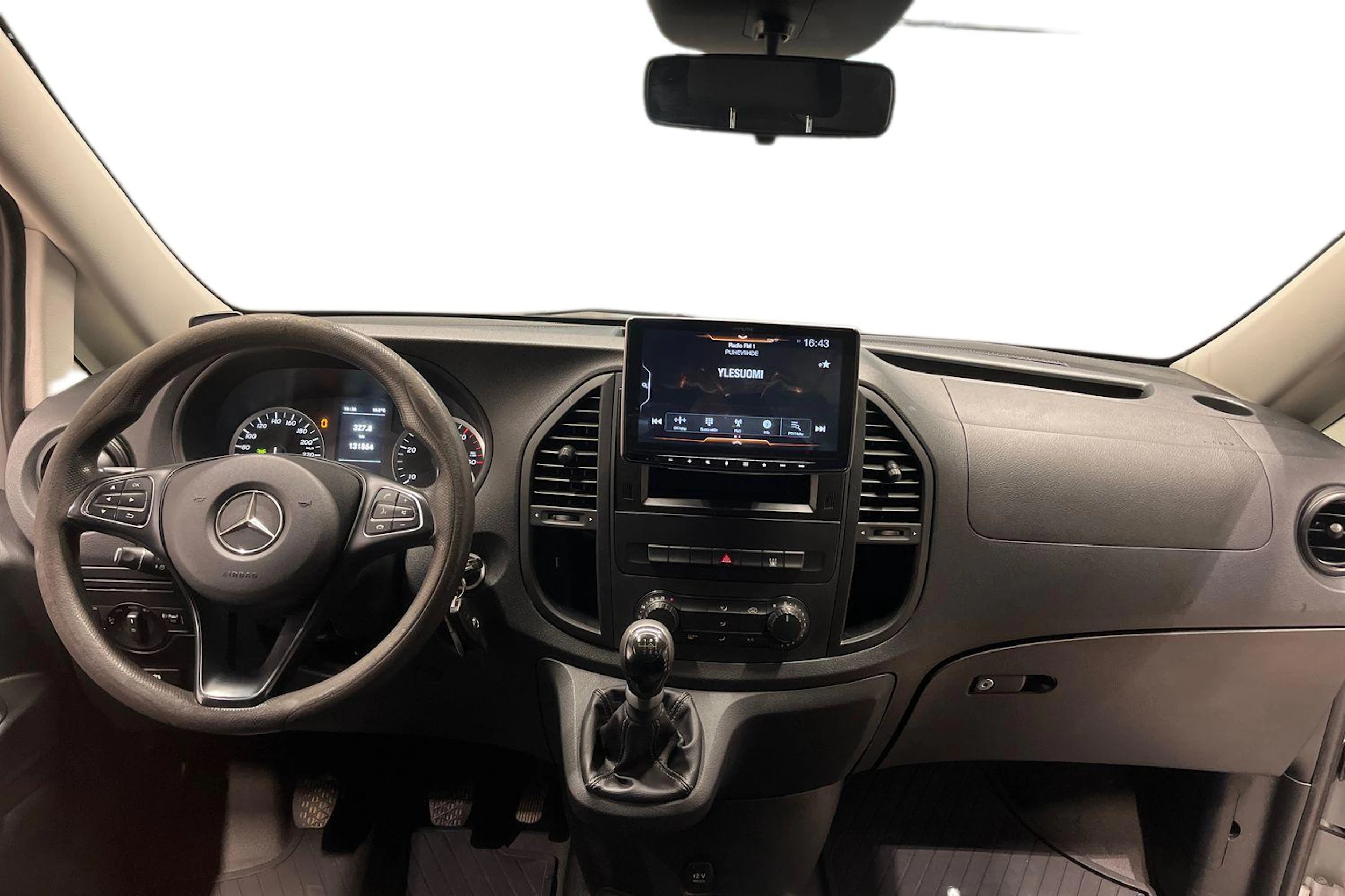 valkoinen Mercedes-Benz Vito 2015 kuva 9.