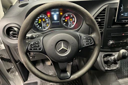 valkoinen Mercedes-Benz Vito 2015 kuva 23.