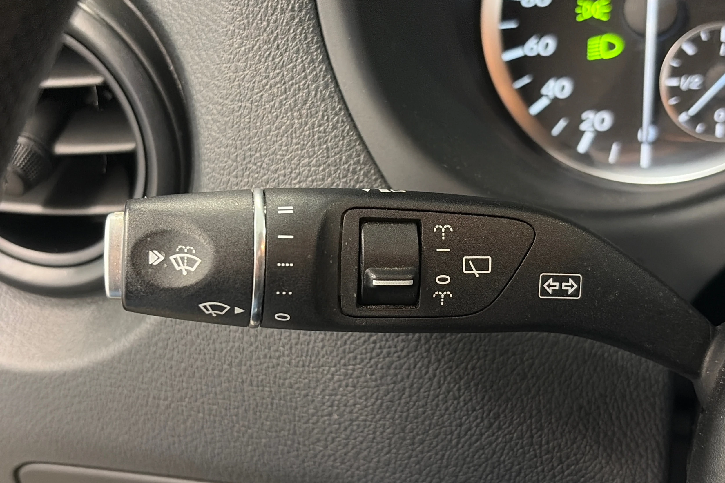 Harmaa Mercedes-Benz VITO 2015 kuva 17.