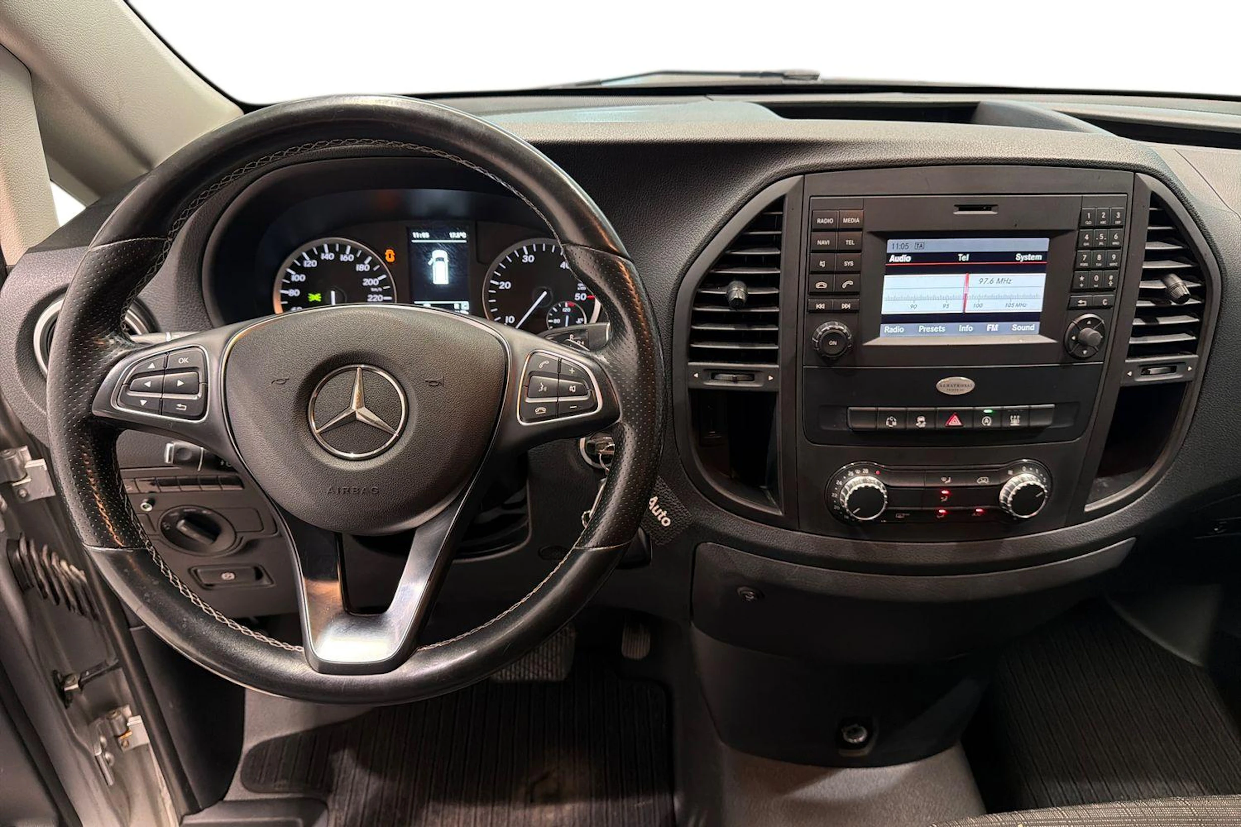 hopea Mercedes-Benz Vito 2015 kuva 9.