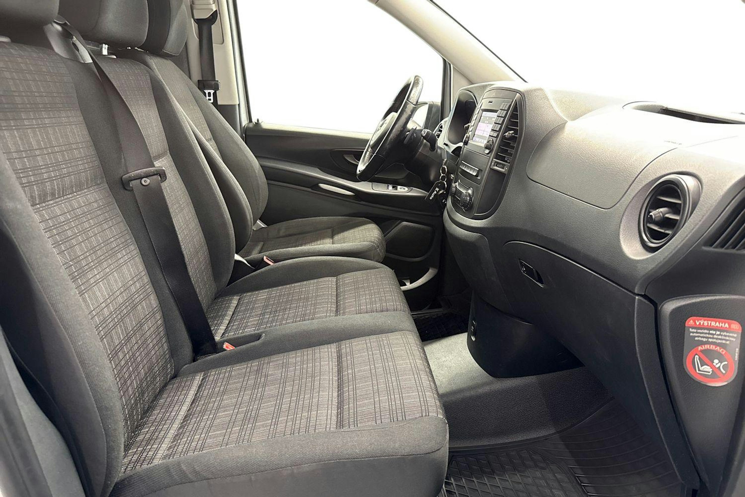harmaa Mercedes-Benz Vito 2015 kuva 9.