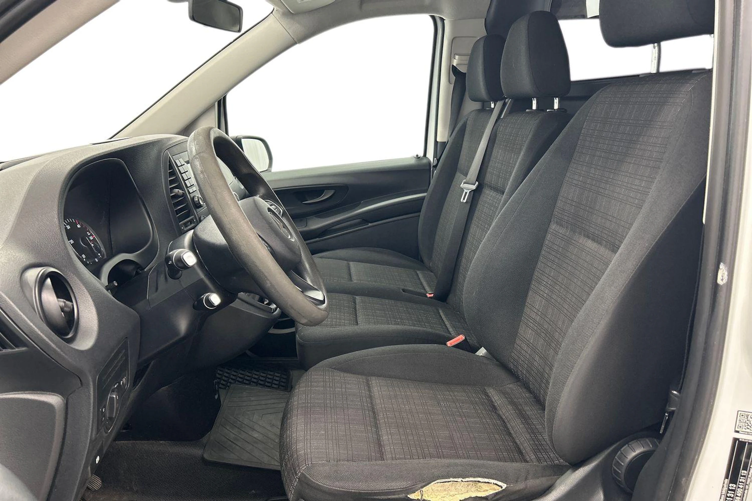 valkoinen Mercedes-Benz Vito 2015 kuva 6.