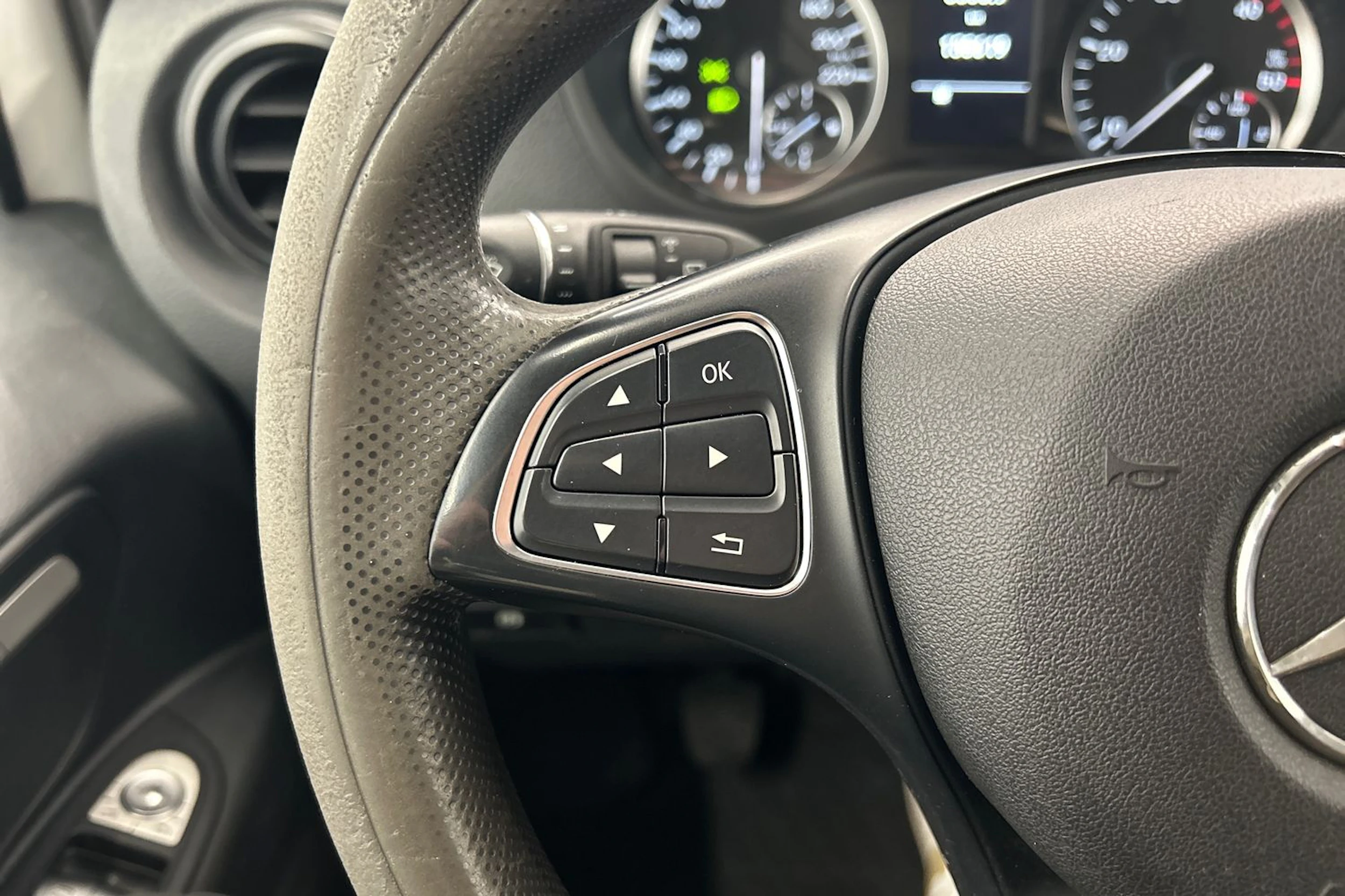 valkoinen Mercedes-Benz Vito 2015 kuva 11.