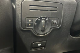 valkoinen Mercedes-Benz Vito 2015 kuva 16.
