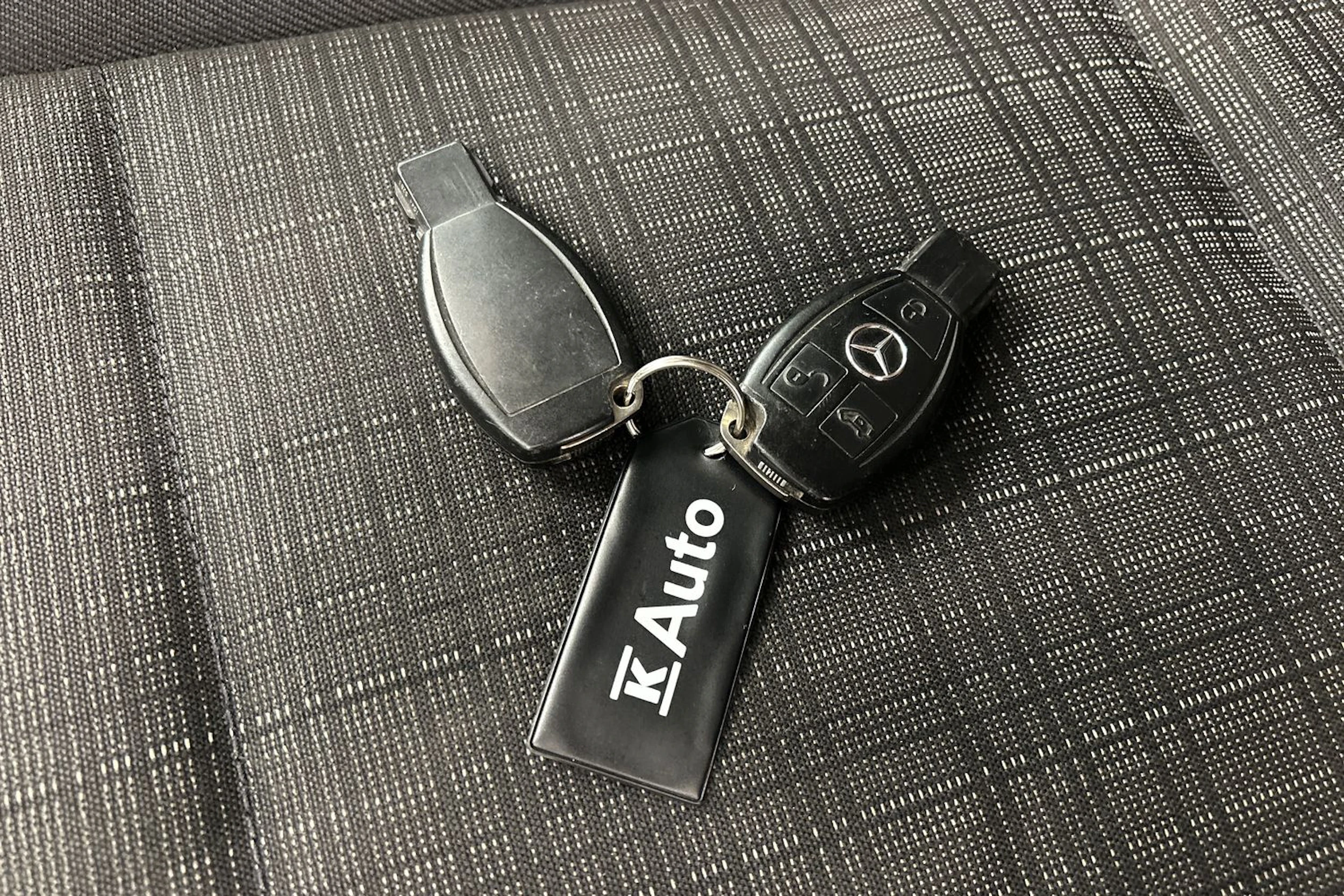 valkoinen Mercedes-Benz Vito 2015 kuva 21.