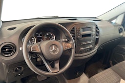 sininen Mercedes-Benz Vito 2015 kuva 9.