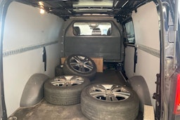 sininen Mercedes-Benz Vito 2015 kuva 14.