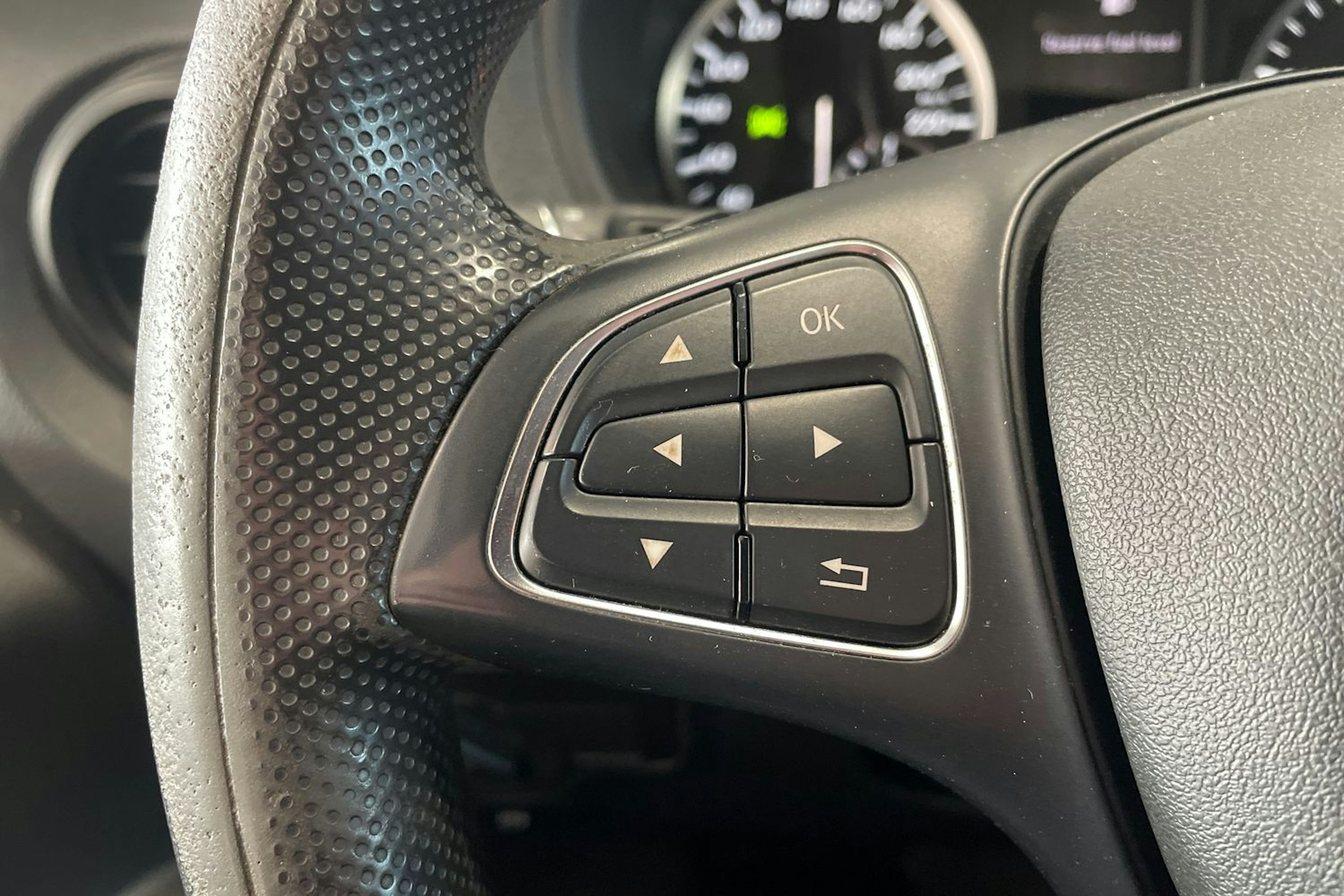 sininen Mercedes-Benz Vito 2015 kuva 18.