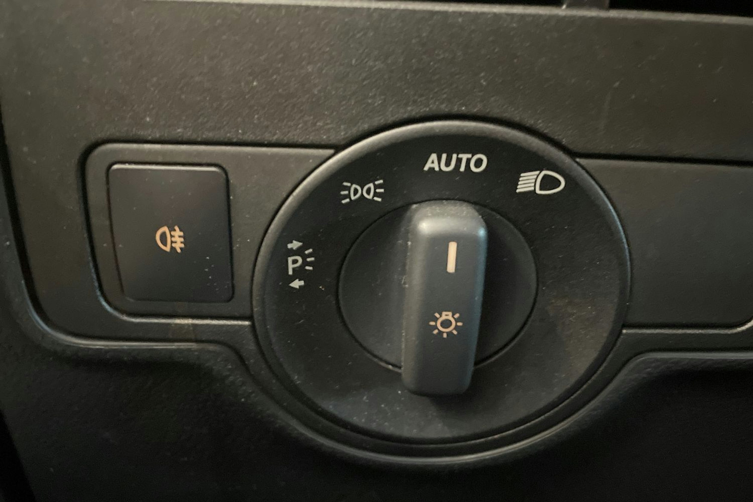 sininen Mercedes-Benz Vito 2015 kuva 20.