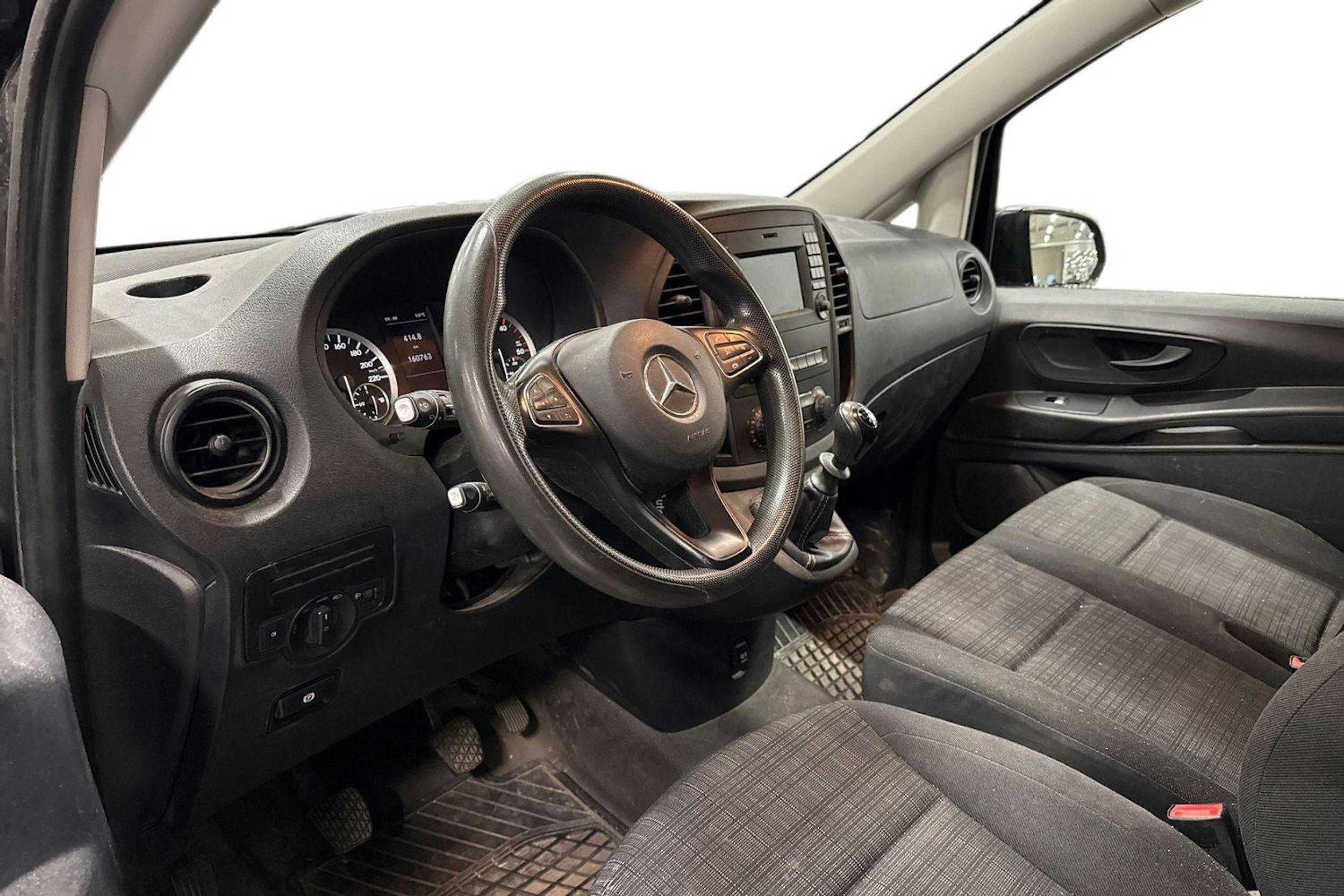 musta Mercedes-Benz Vito 2015 kuva 3.