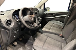 sininen Mercedes-Benz Vito 2015 kuva 6.