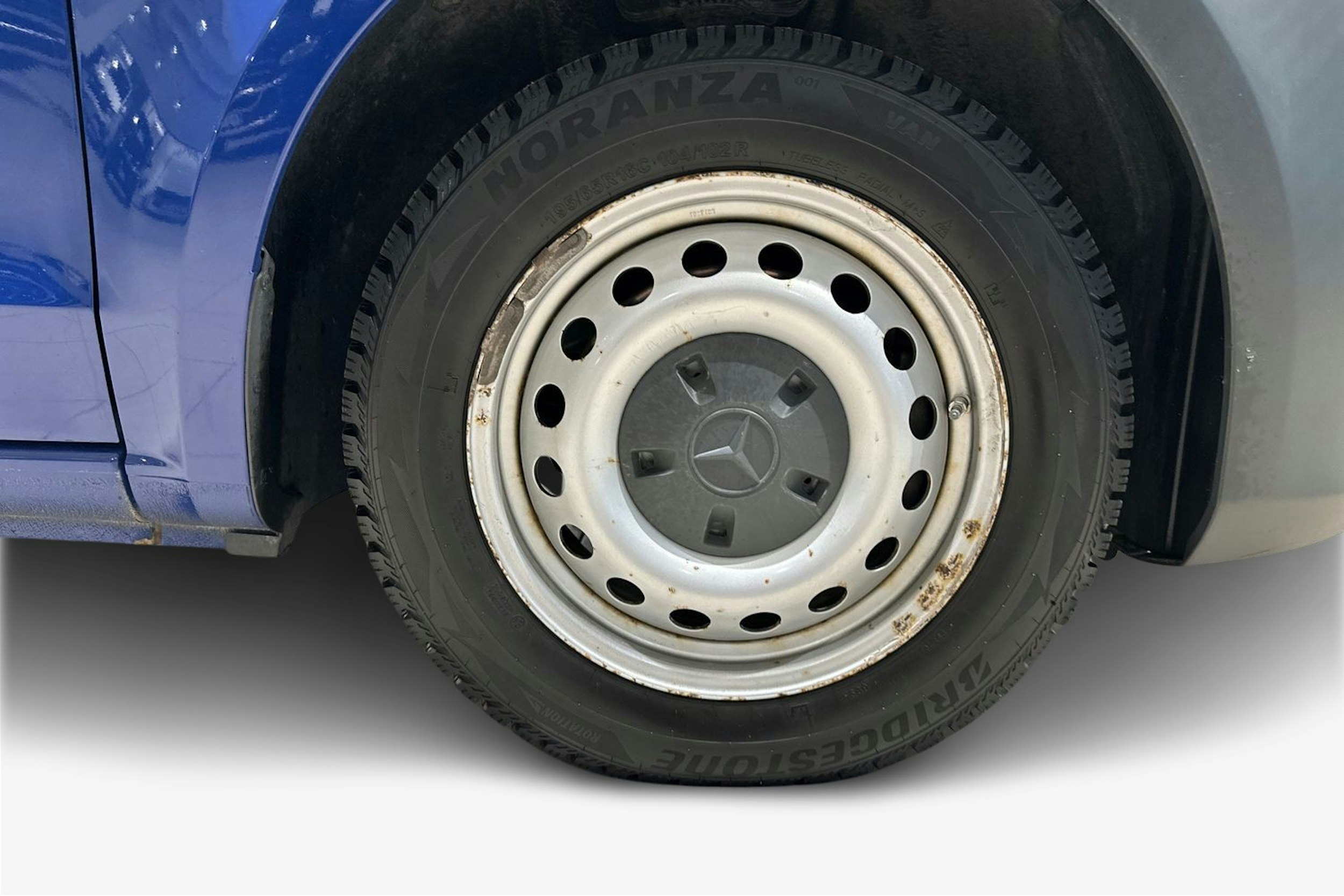 sininen Mercedes-Benz Vito 2015 kuva 9.