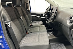 sininen Mercedes-Benz Vito 2015 kuva 18.