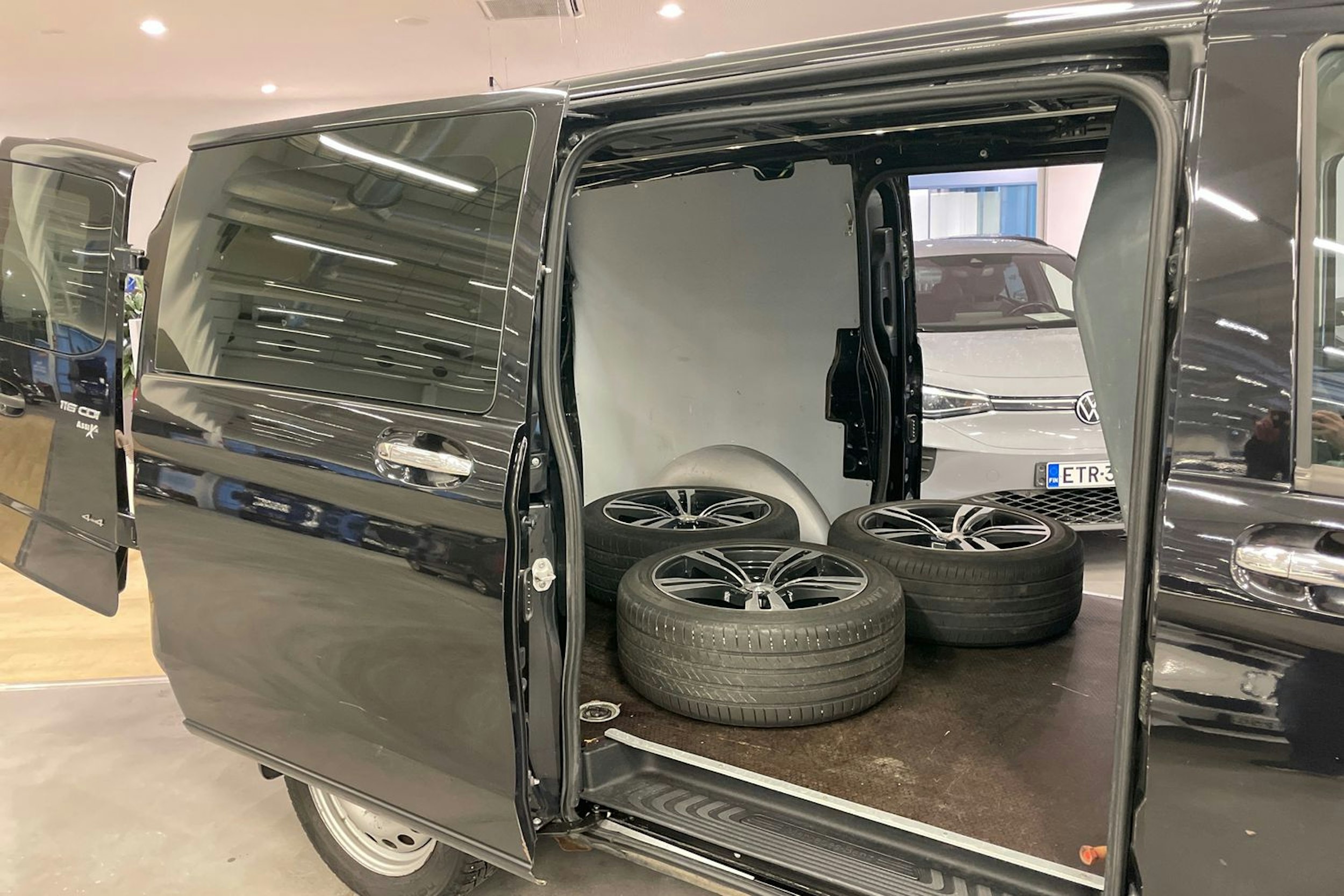 musta Mercedes-Benz Vito 2016 kuva 20.