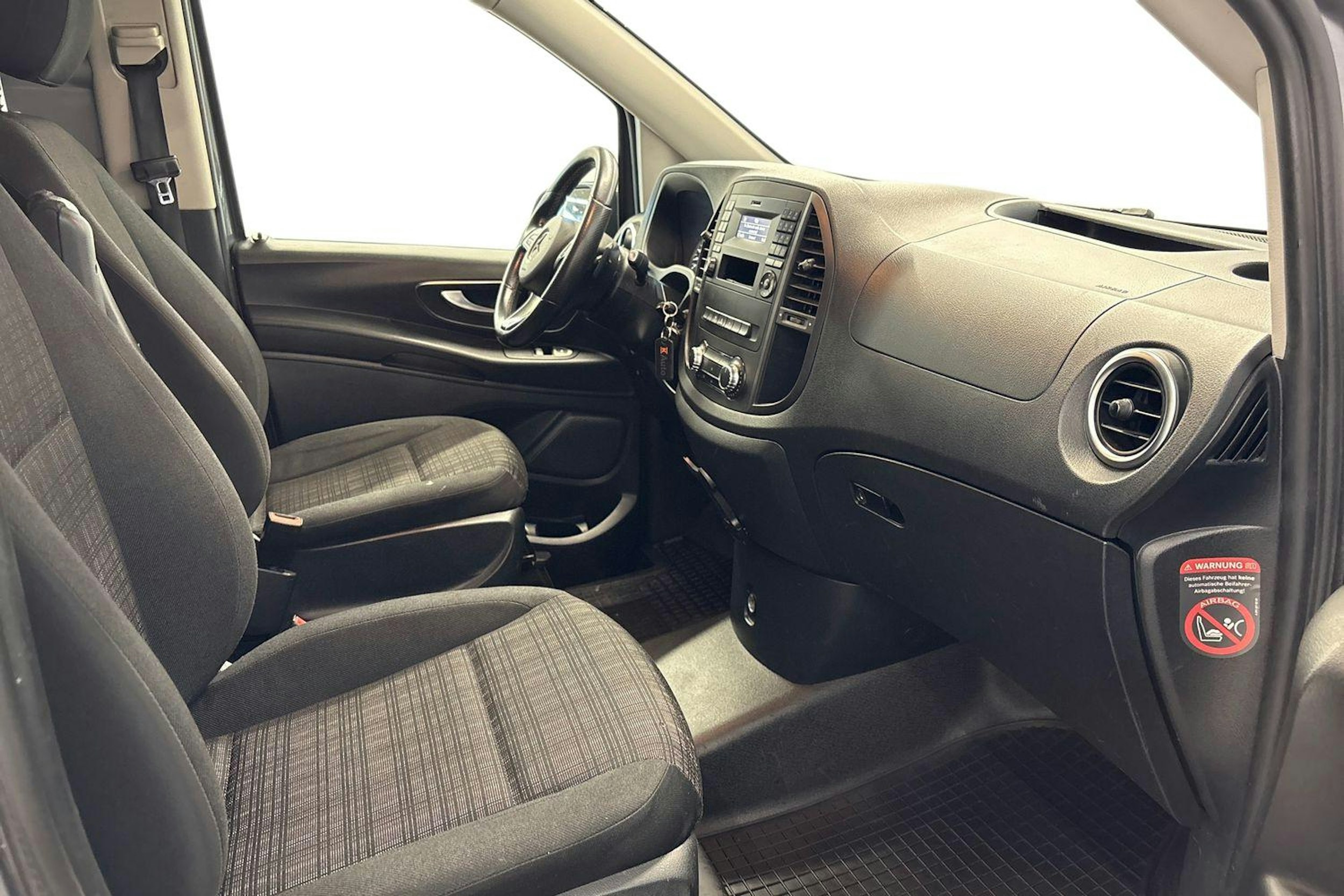 harmaa Mercedes-Benz Vito 2016 kuva 9.