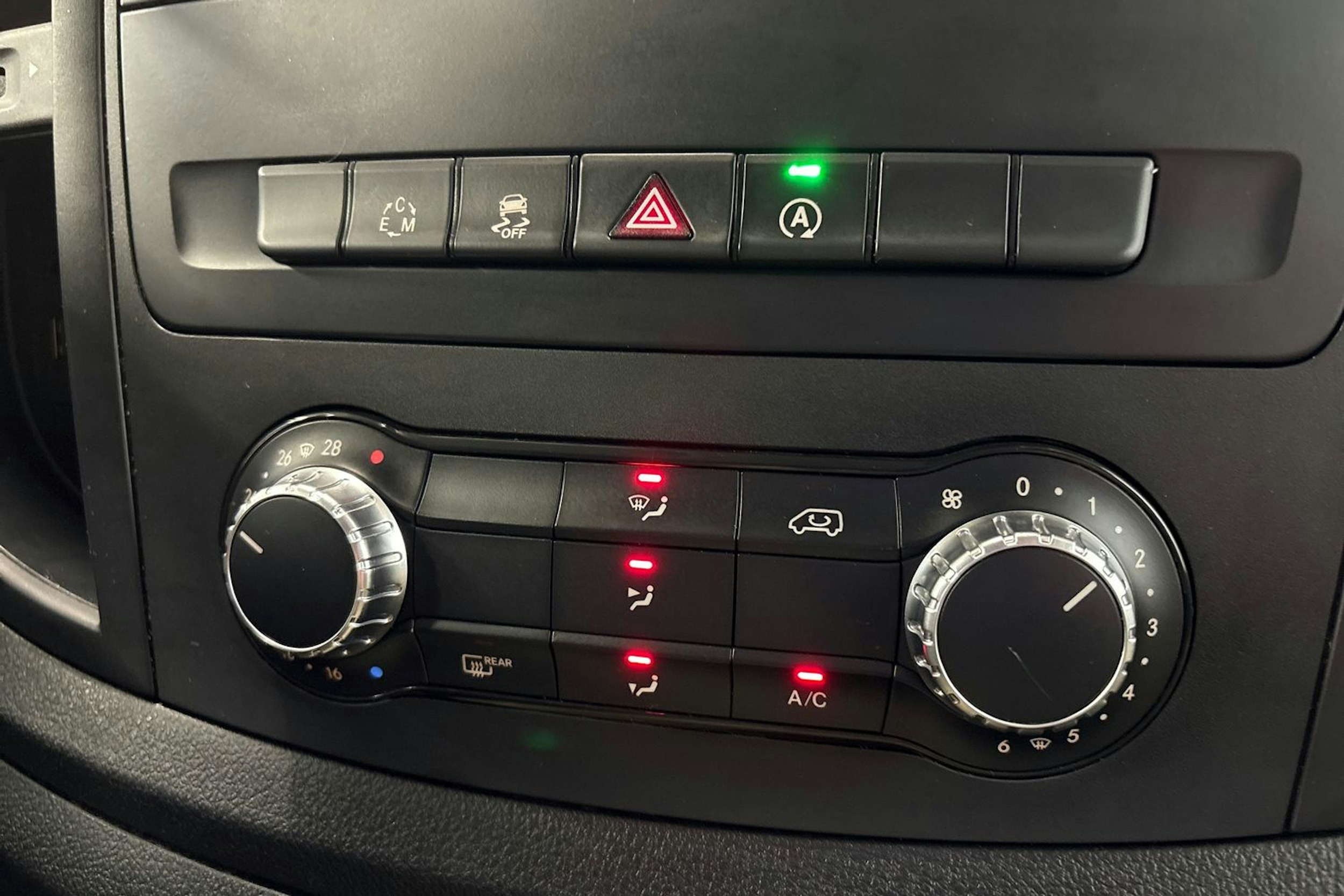 harmaa Mercedes-Benz Vito 2016 kuva 21.