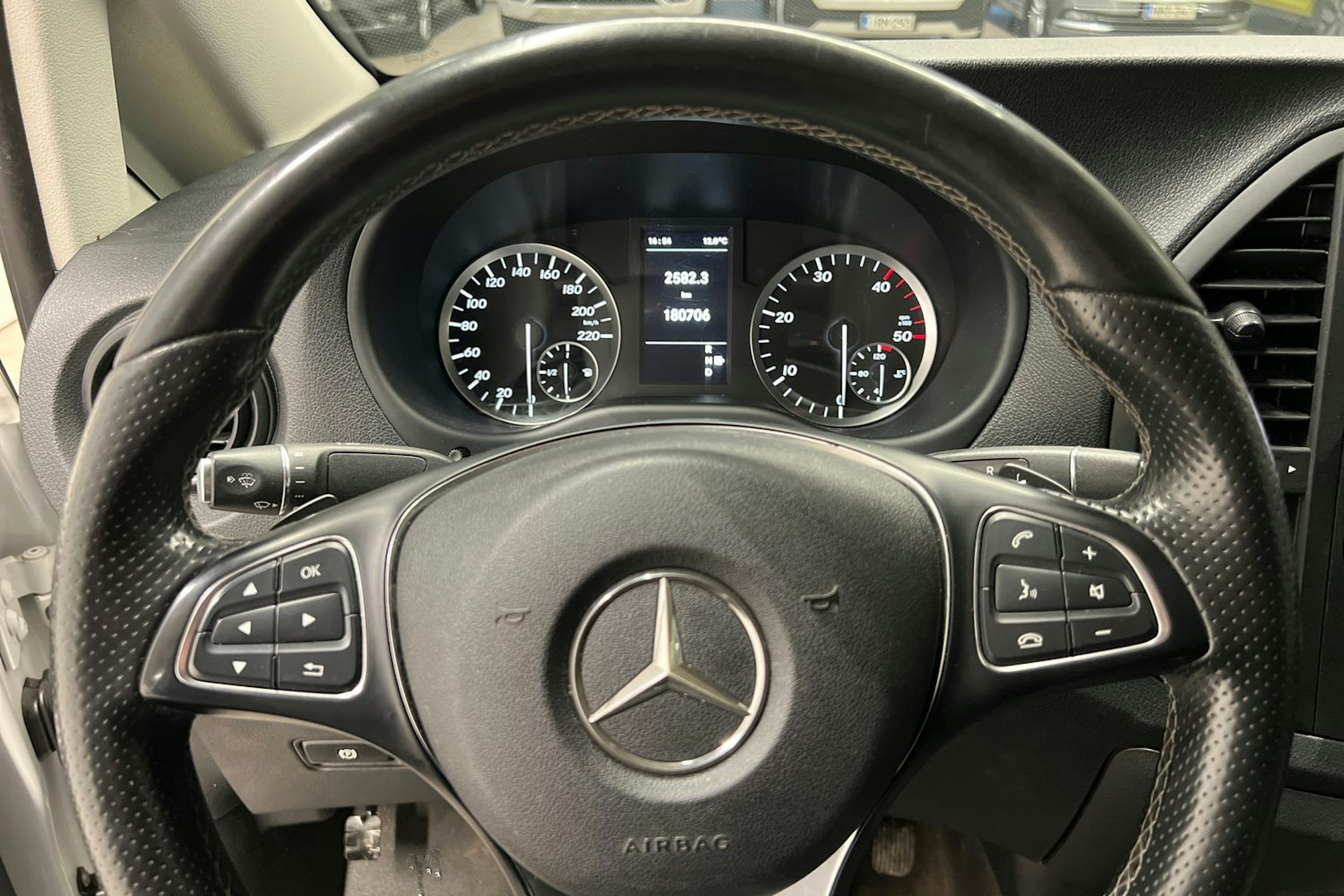 Valkoinen Mercedes-Benz Vito 2016 kuva 13.