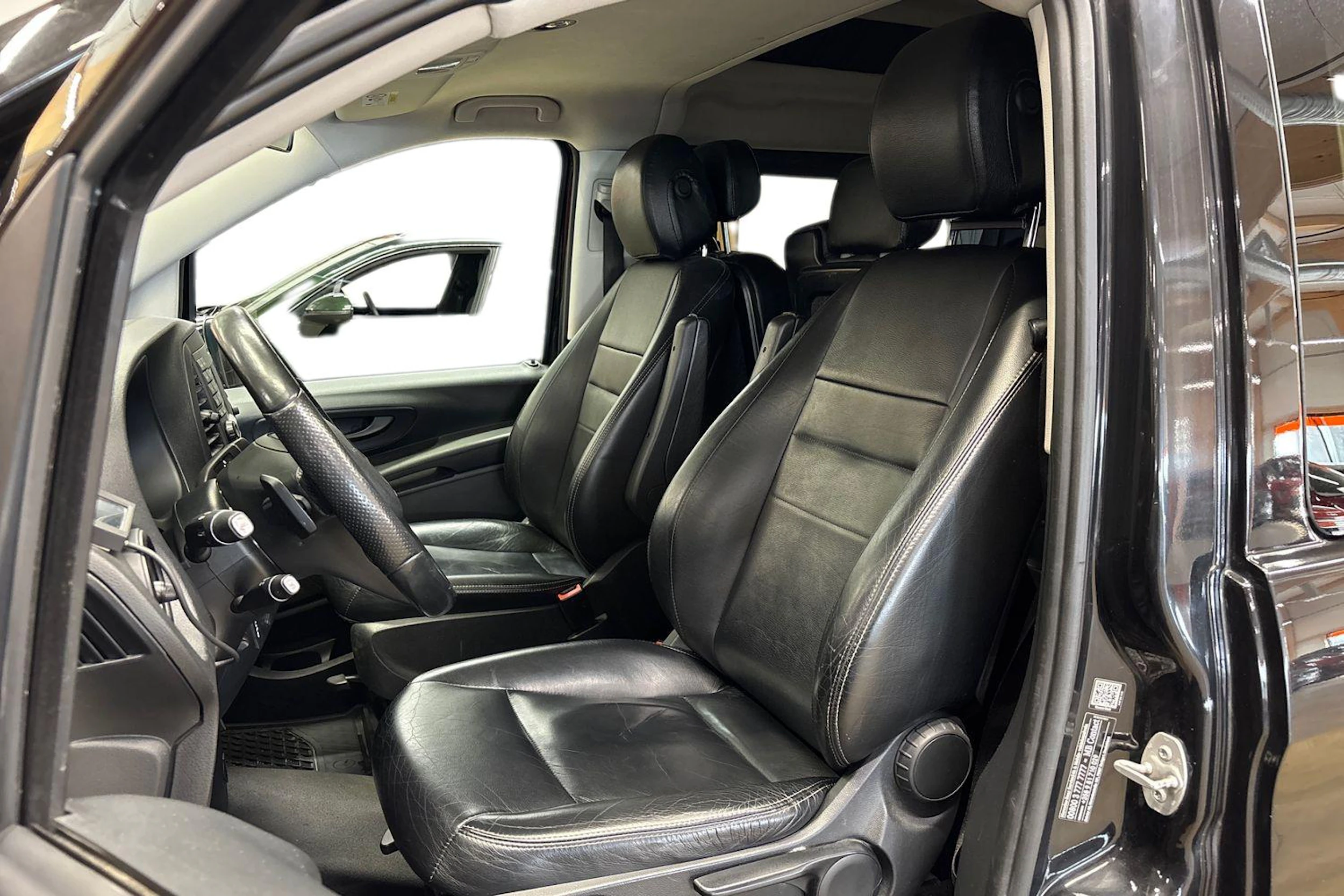 musta Mercedes-Benz Vito 2016 kuva 6.