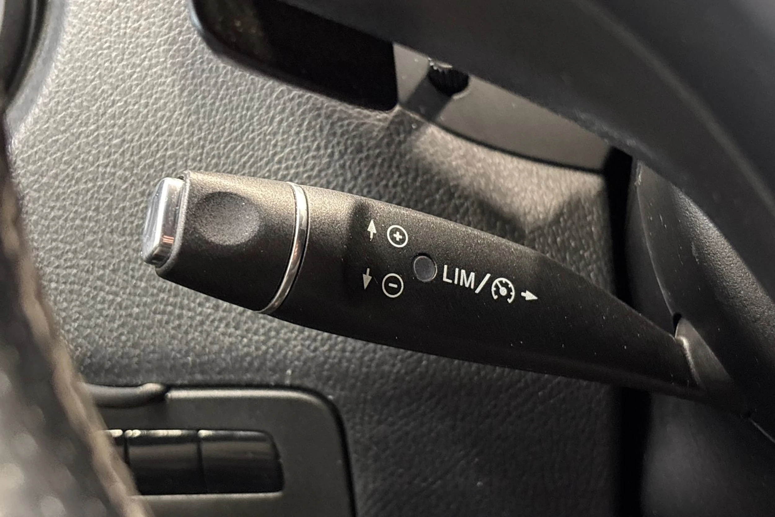 musta Mercedes-Benz Vito 2016 kuva 14.