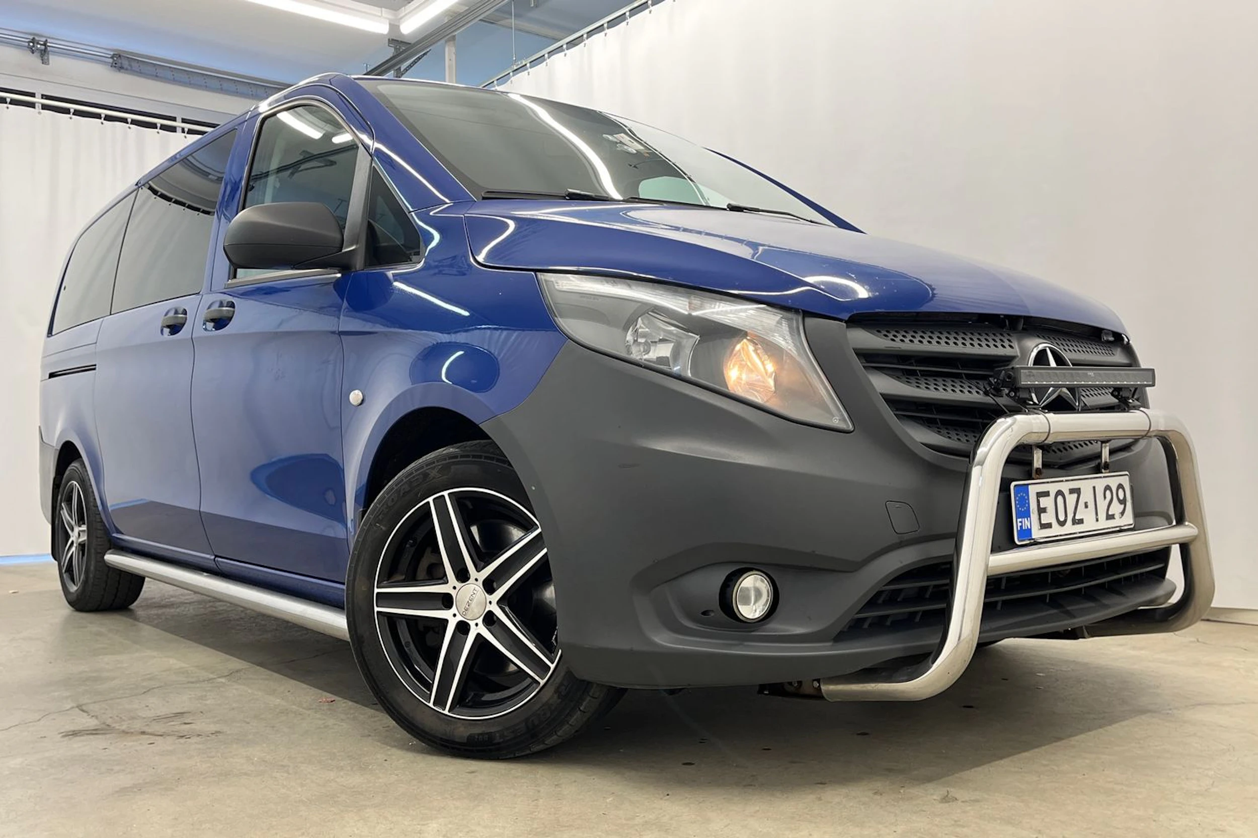 sininen Mercedes-Benz Vito 2016 kuva 29.