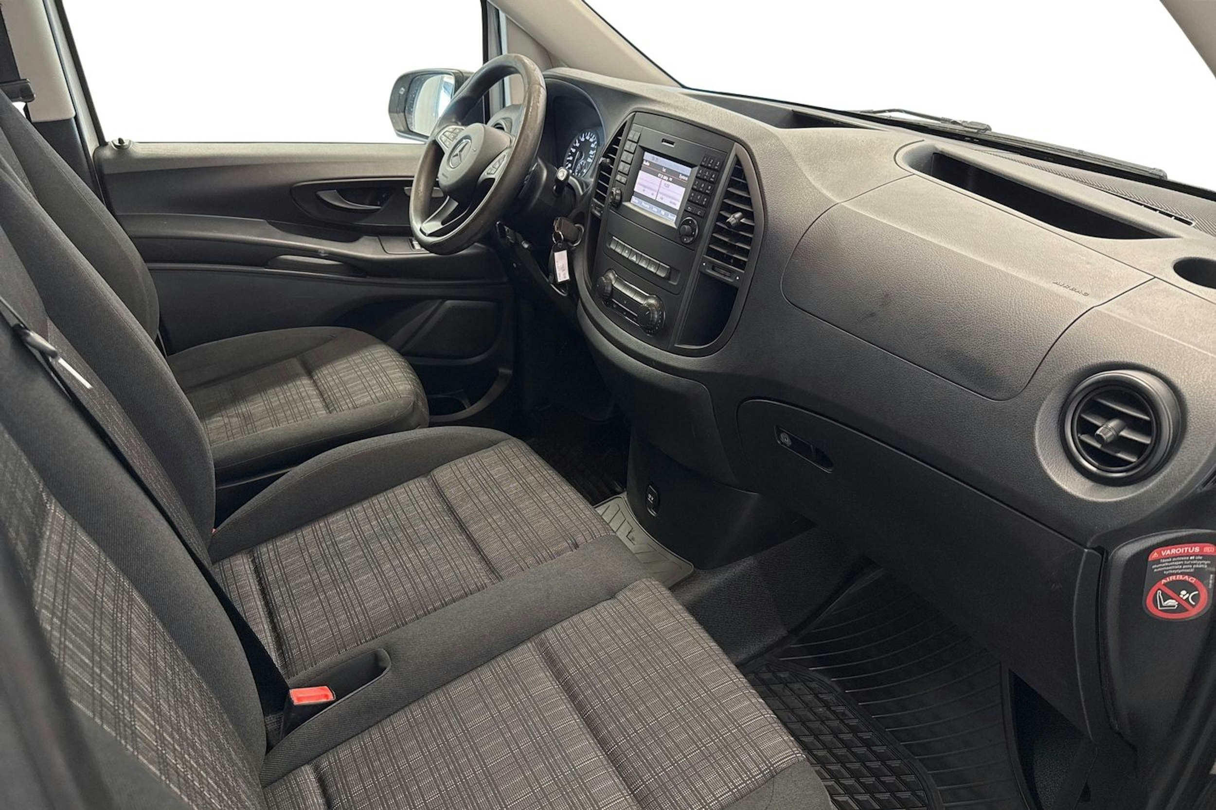 valkoinen Mercedes-Benz Vito 2016 kuva 9.