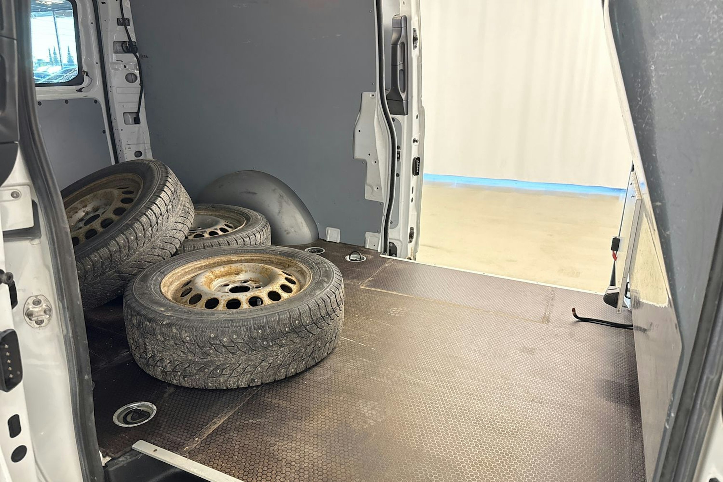 valkoinen Mercedes-Benz Vito 2016 kuva 26.