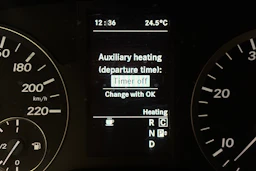 sininen Mercedes-Benz Vito 2016 kuva 18.