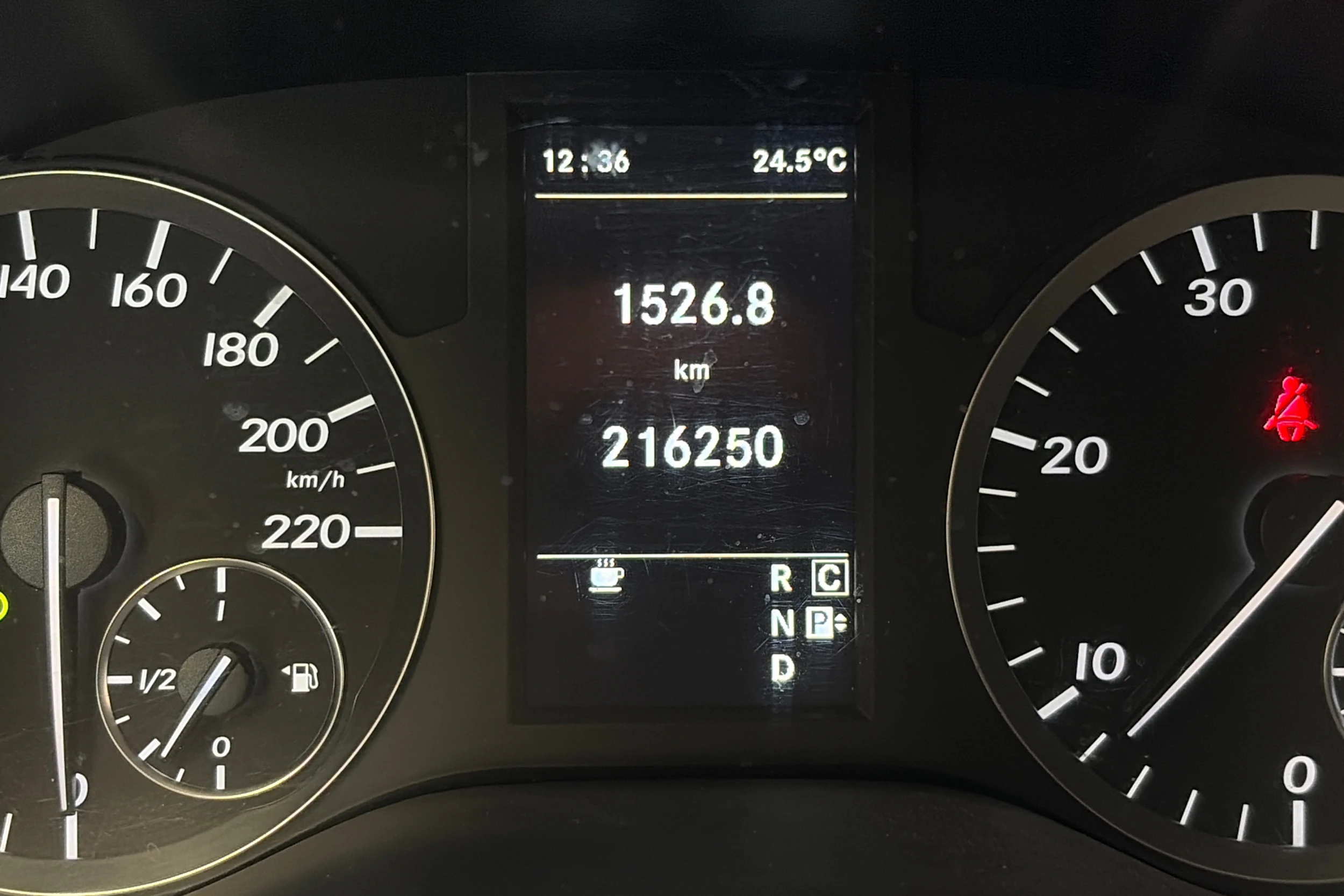 sininen Mercedes-Benz Vito 2016 kuva 19.