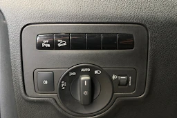 sininen Mercedes-Benz Vito 2016 kuva 20.