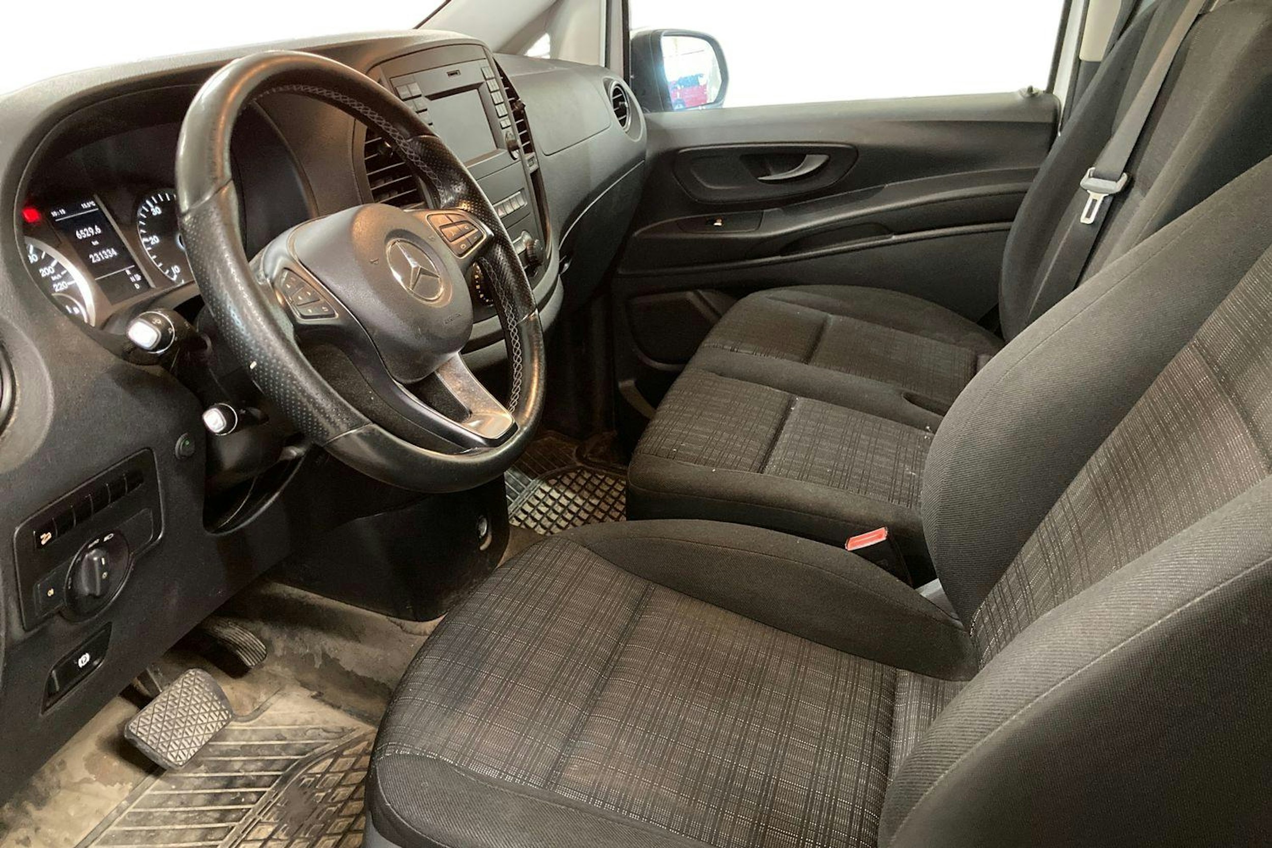 valkoinen Mercedes-Benz Vito 2016 kuva 3.