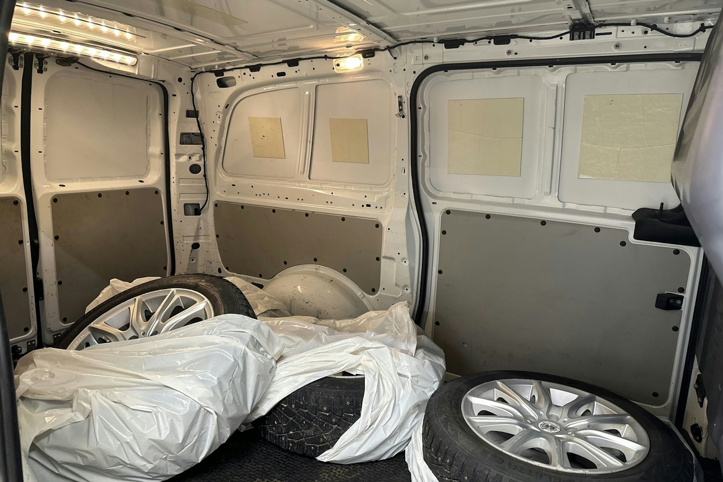valkoinen Mercedes-Benz Vito 2016 kuva 11.