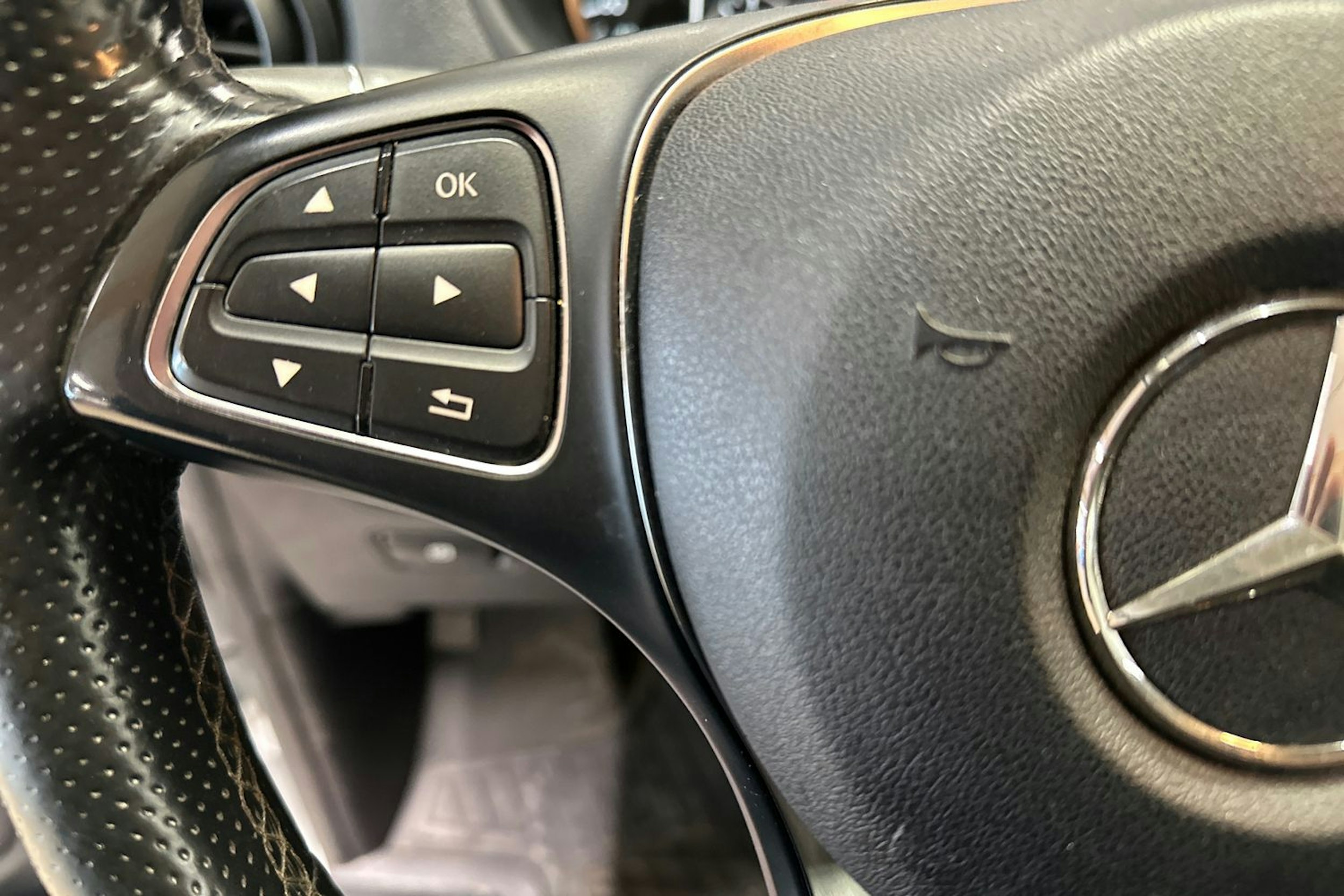 valkoinen Mercedes-Benz Vito 2016 kuva 16.