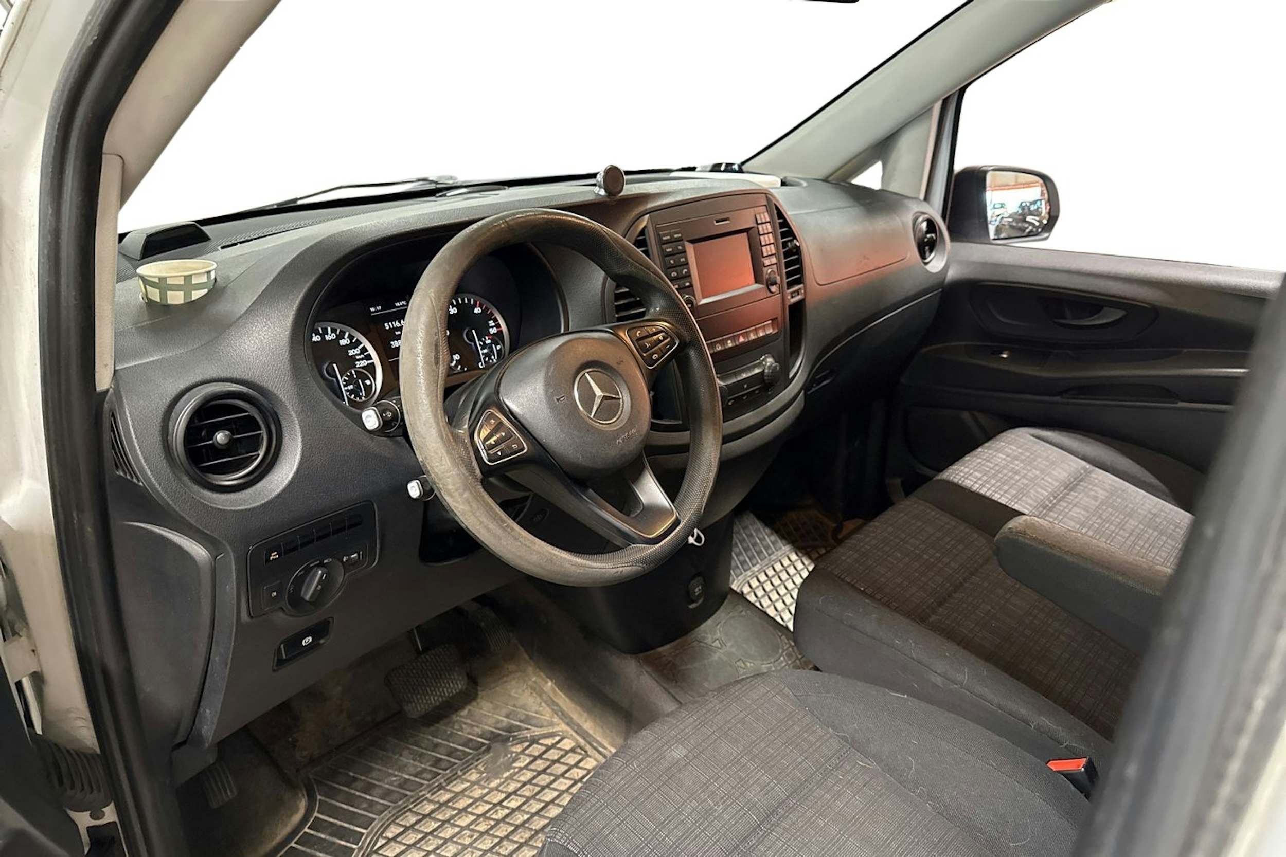valkoinen Mercedes-Benz Vito 2016 kuva 3.
