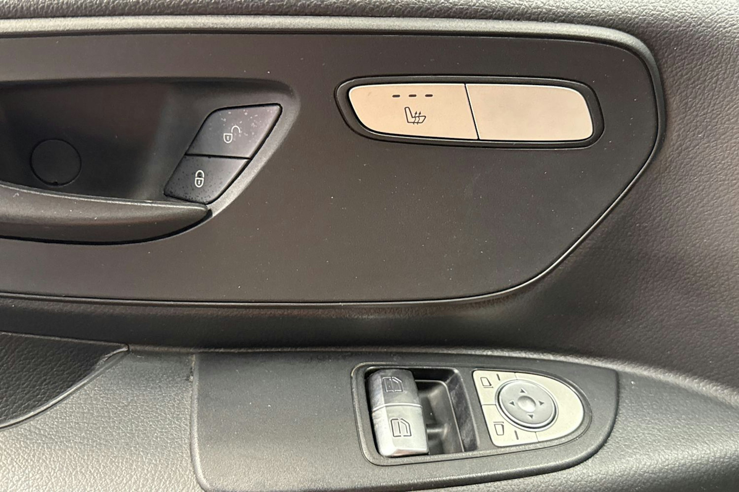 valkoinen Mercedes-Benz Vito 2016 kuva 10.