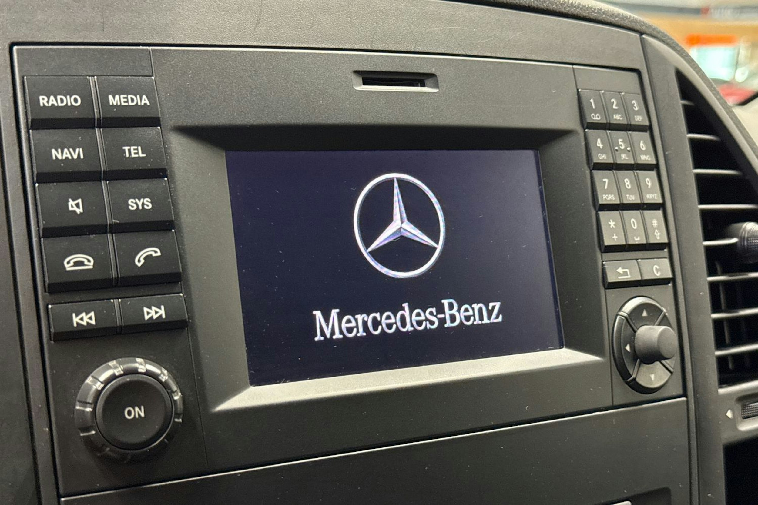 valkoinen Mercedes-Benz Vito 2016 kuva 15.