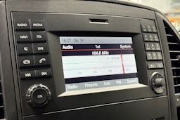 valkoinen Mercedes-Benz Vito 2016 kuva 16.