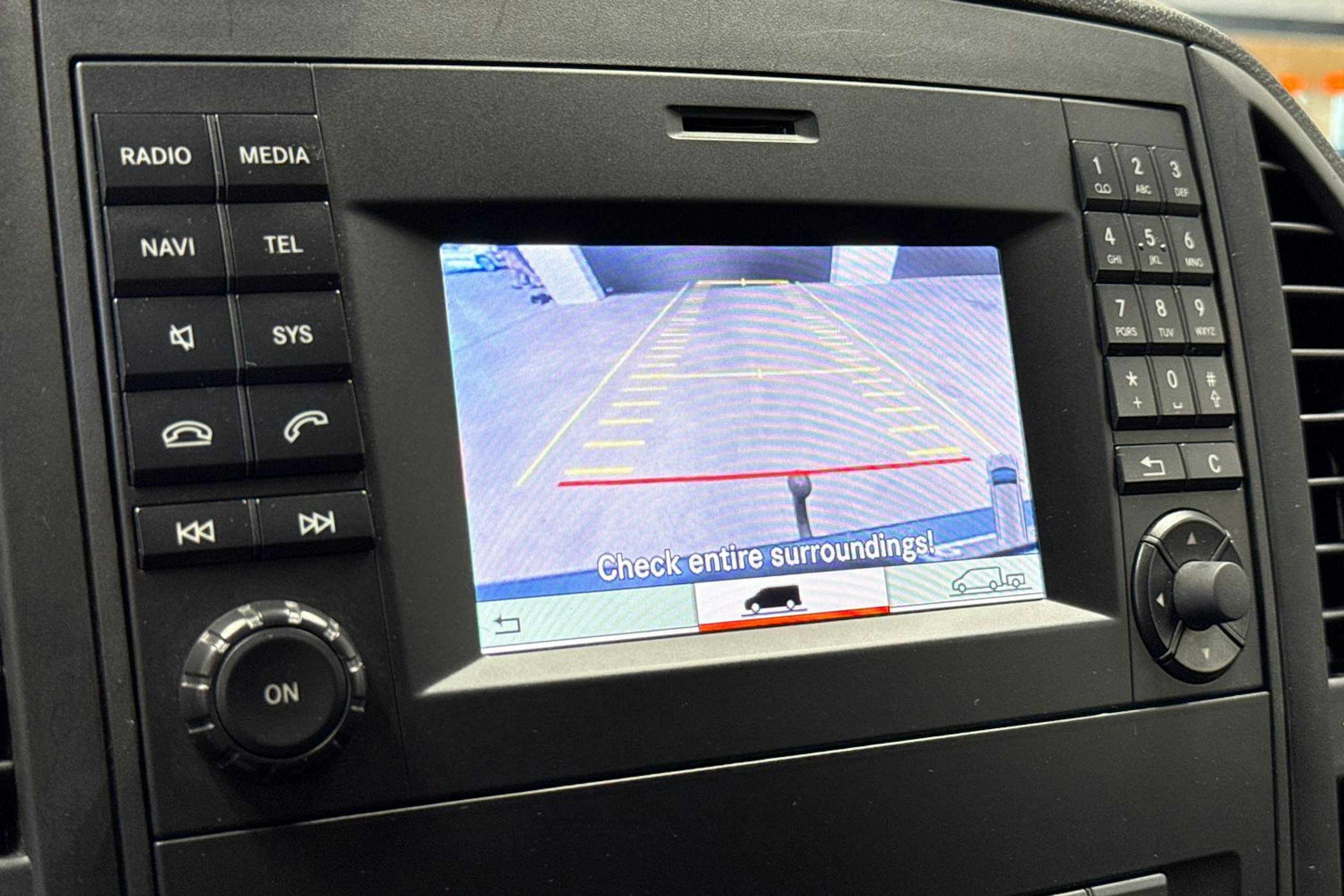 valkoinen Mercedes-Benz Vito 2016 kuva 18.