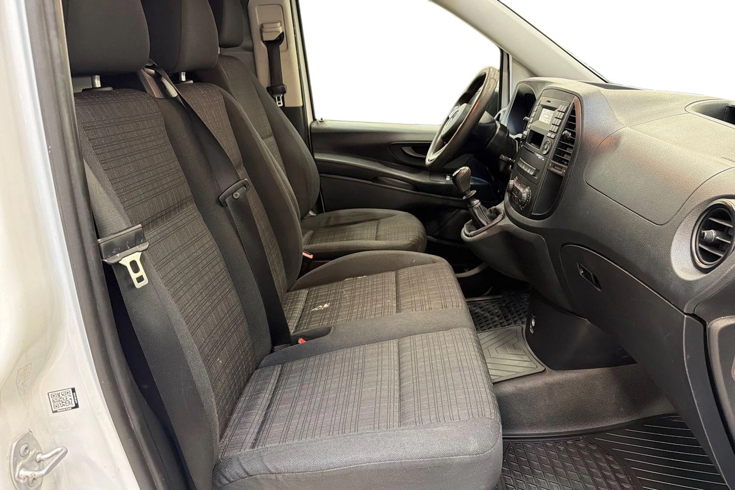 valkoinen Mercedes-Benz Vito 2016 kuva 11.