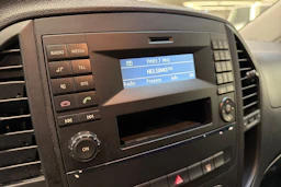 valkoinen Mercedes-Benz Vito 2016 kuva 16.