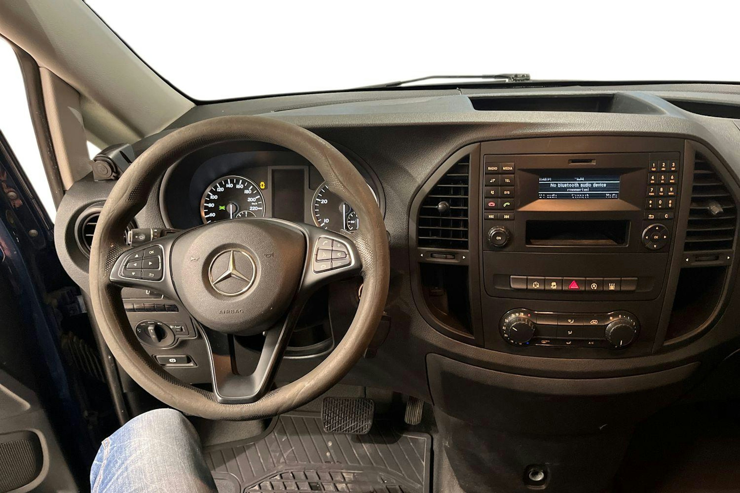 Sininen Mercedes-Benz VITO 2016 kuva 7.