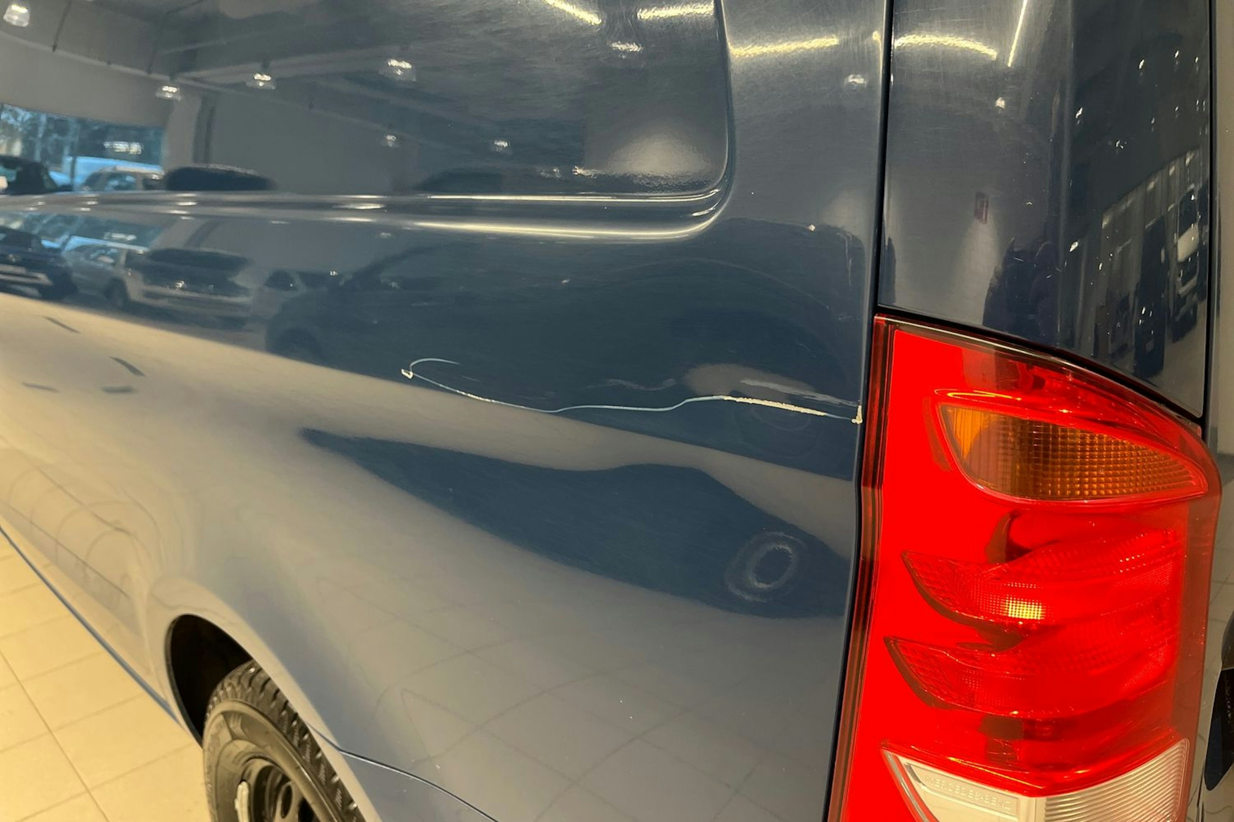 Sininen Mercedes-Benz VITO 2016 kuva 15.