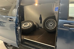Sininen Mercedes-Benz VITO 2016 kuva 25.