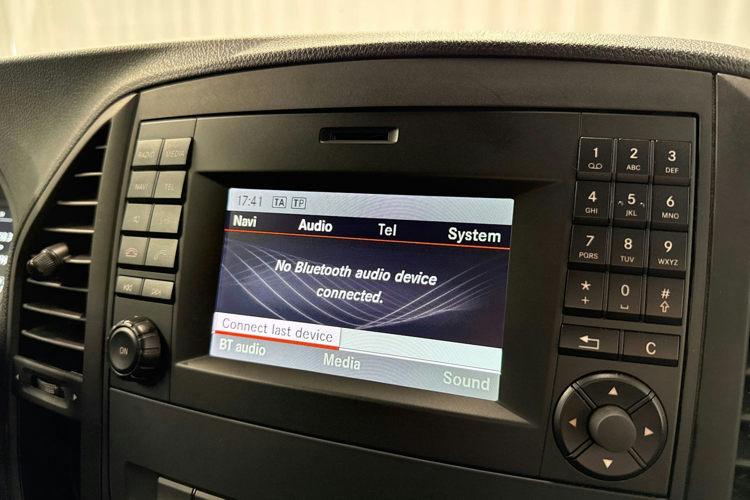 ruskea (beige) Mercedes-Benz Vito 2016 kuva 21.