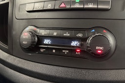 ruskea (beige) Mercedes-Benz Vito 2016 kuva 23.
