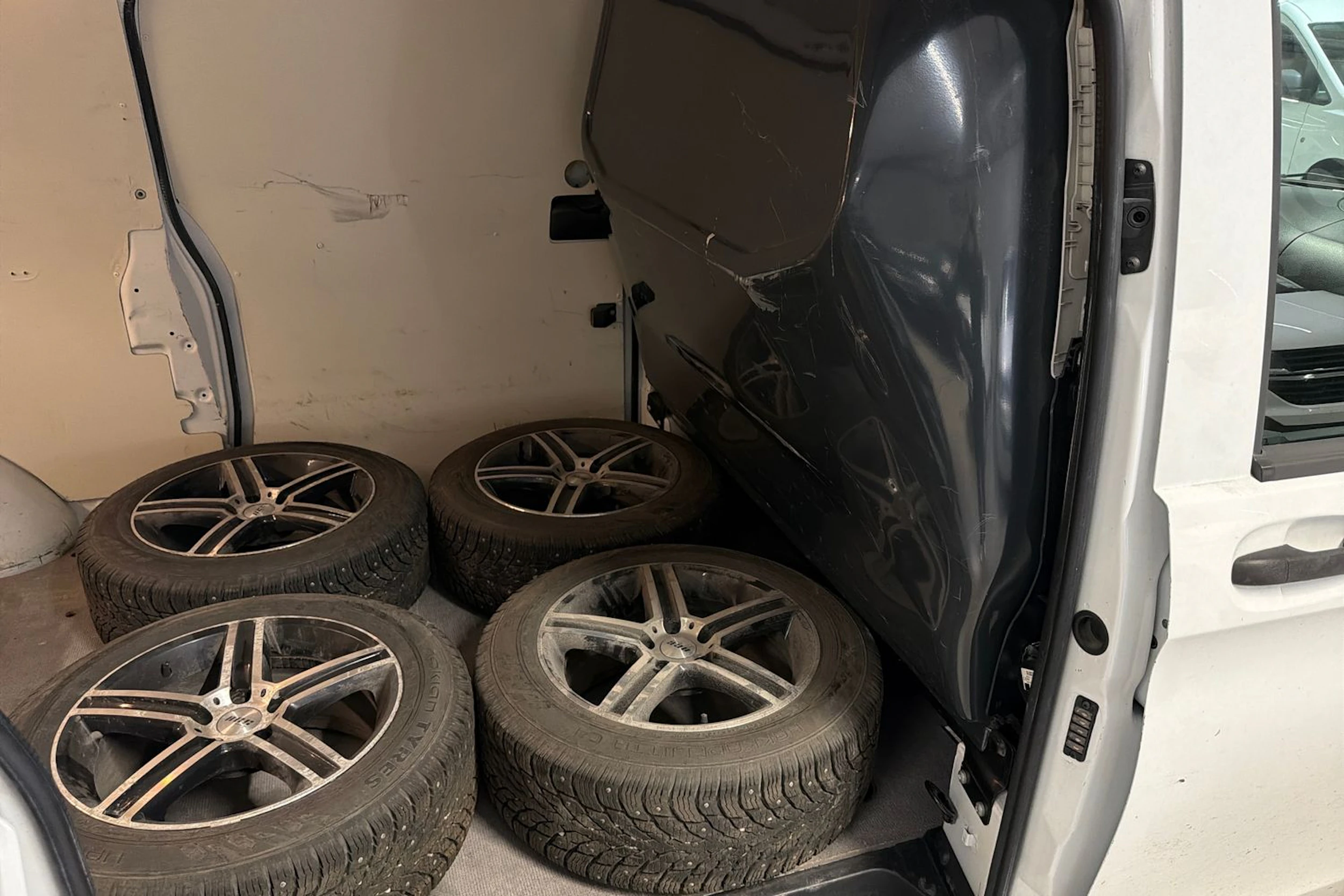 valkoinen Mercedes-Benz Vito 2016 kuva 7.