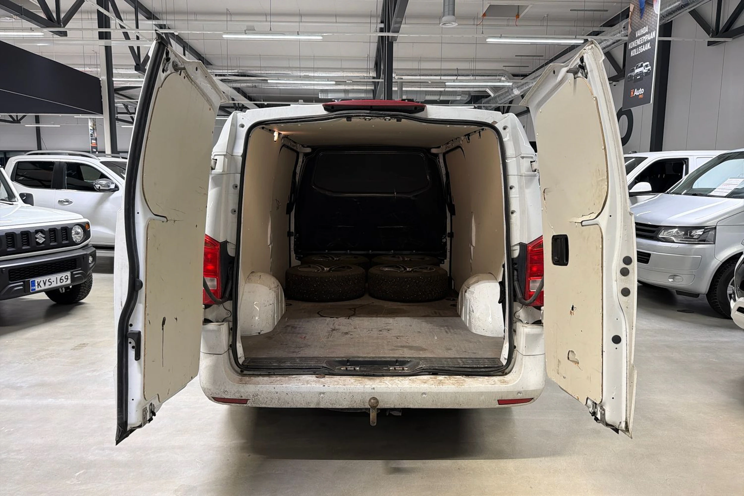 valkoinen Mercedes-Benz Vito 2016 kuva 8.